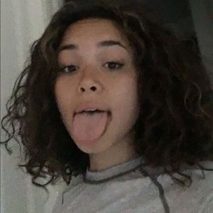 Meet your Posher, Ava